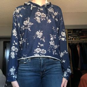 Cropped long sleeve tee